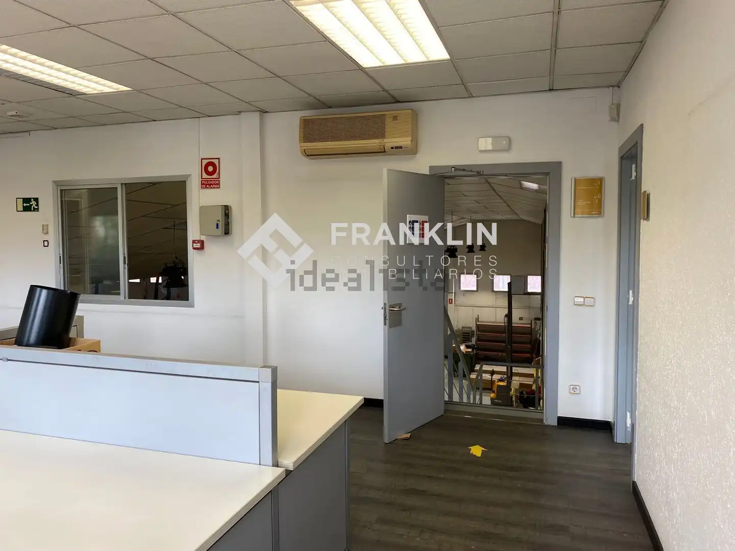 Nave industrial en venta en Cornellà de Llobregat