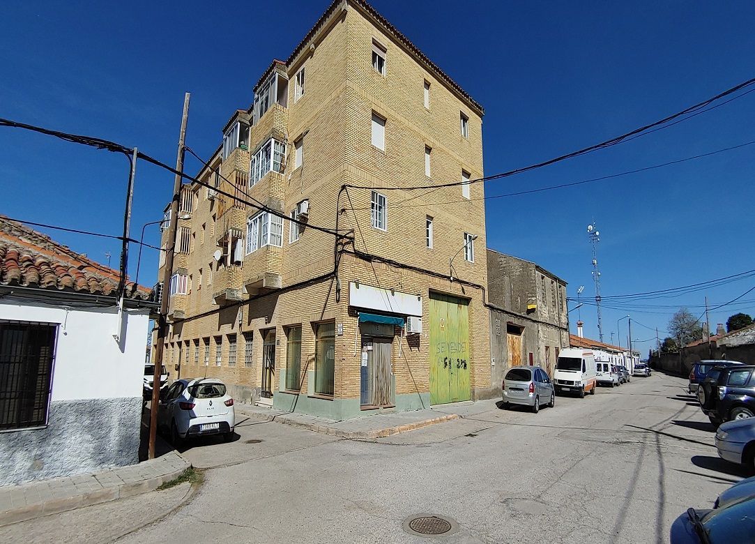 Außenansicht von Wohnung zum verkauf in Trujillo mit Klimaanlage, Parkett und Terrasse