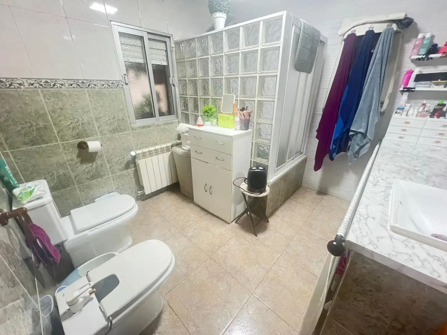 Bany de Casa o xalet en venda en Puertollano amb Aire condicionat, Calefacció i Jardí privat