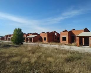 Building for sale in Blascosancho