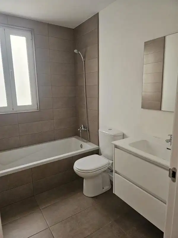 Baño de Piso en venta en Valencia con Aire acondicionado, Calefacción y Terraza
