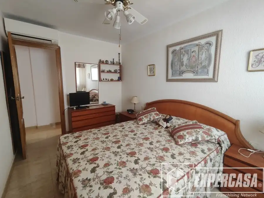Dormitori de Apartament en venda en Benicasim / Benicàssim amb Aire condicionat, Terrassa i Moblat