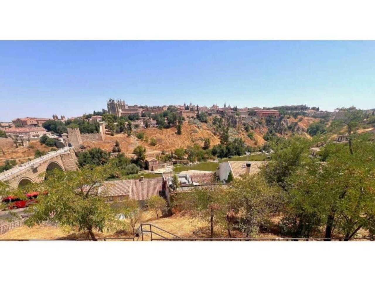Casa o xalet en venda a Calle Los Cigarrales-La Bastida, Los Cigarrales-La Bastida