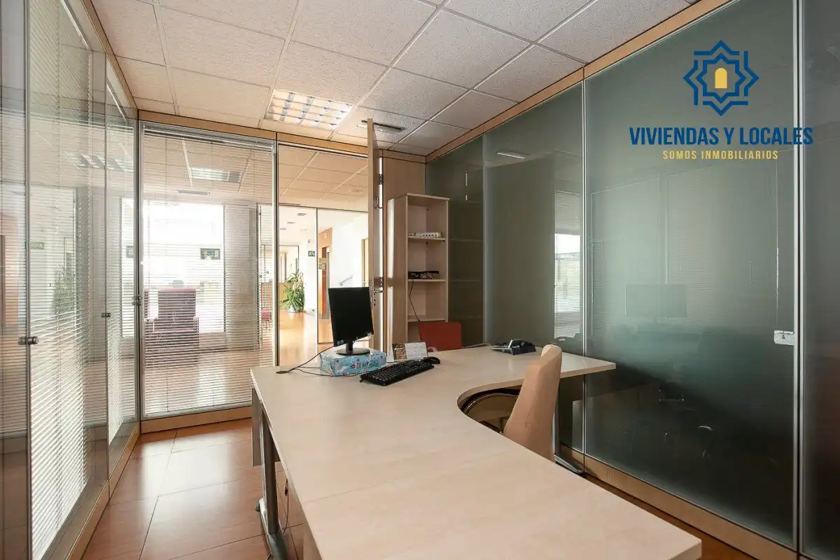 Oficina amb ascensor en venda a Campus de la Salud, imagen 17