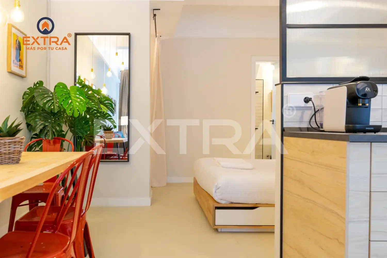 Bedroom of Flat for sale in Madrid  with Furnished
