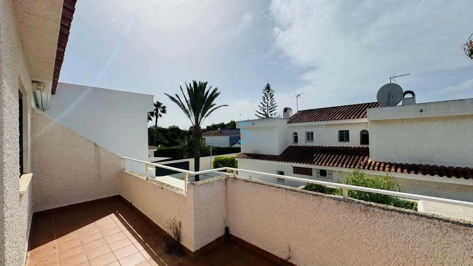Vista exterior de Casa o xalet en venda en Orihuela amb Aire condicionat, Terrassa i Traster