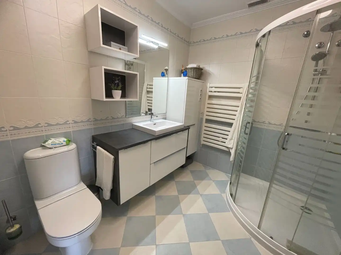 Bathroom of Duplexes for sale in Pilar de la Horadada  with Air Conditioner, Swimming Pool and Furnished