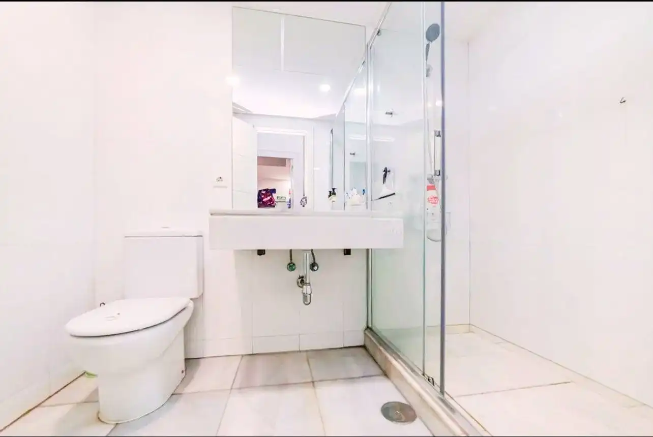 Bathroom of Flat for sale in Alcobendas  with Air Conditioner, Heating and Terrace