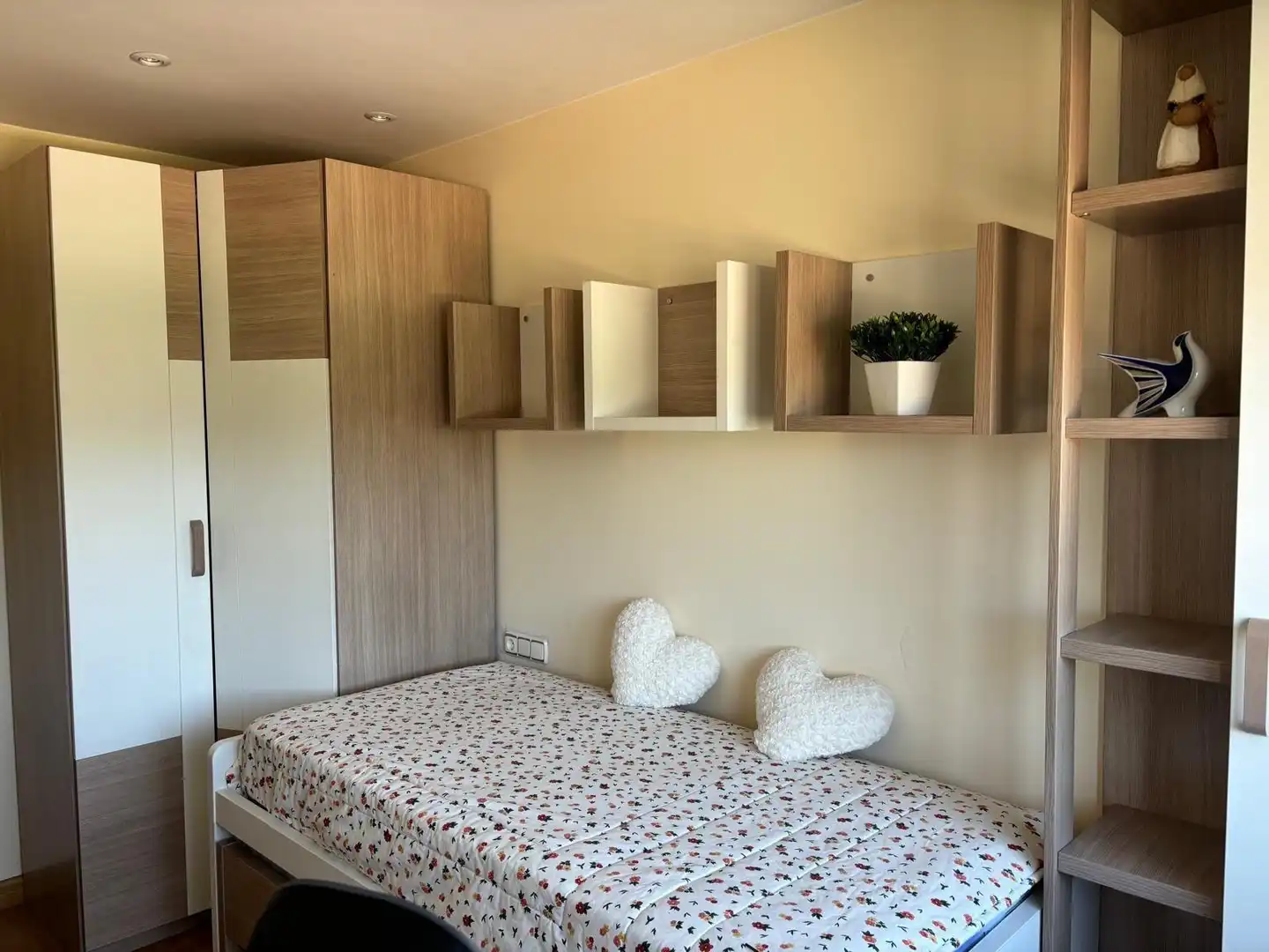 Flat for rent in Calle Calle Morcín, Montecerrao