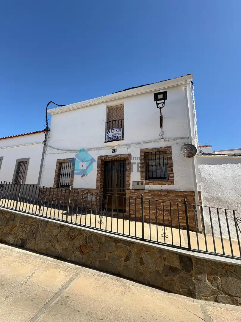 Vista exterior de Casa adosada en venta en Barcarrota