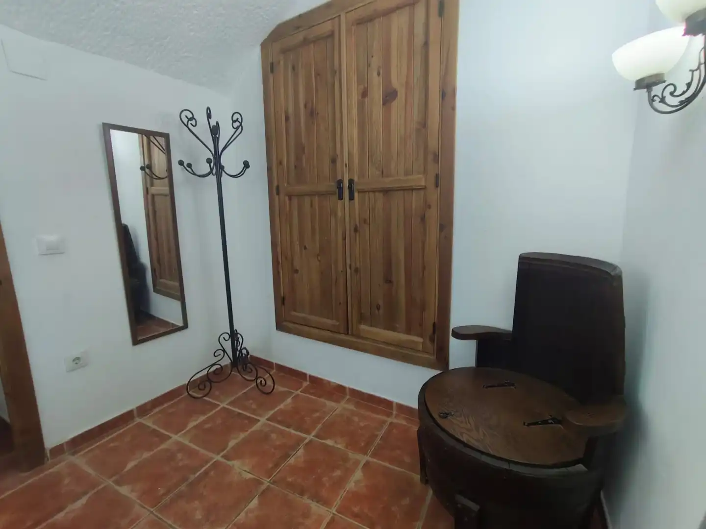 Dormitori de Finca rústica en venda en Guadix amb Moblat, Forn i Piscina comunitària