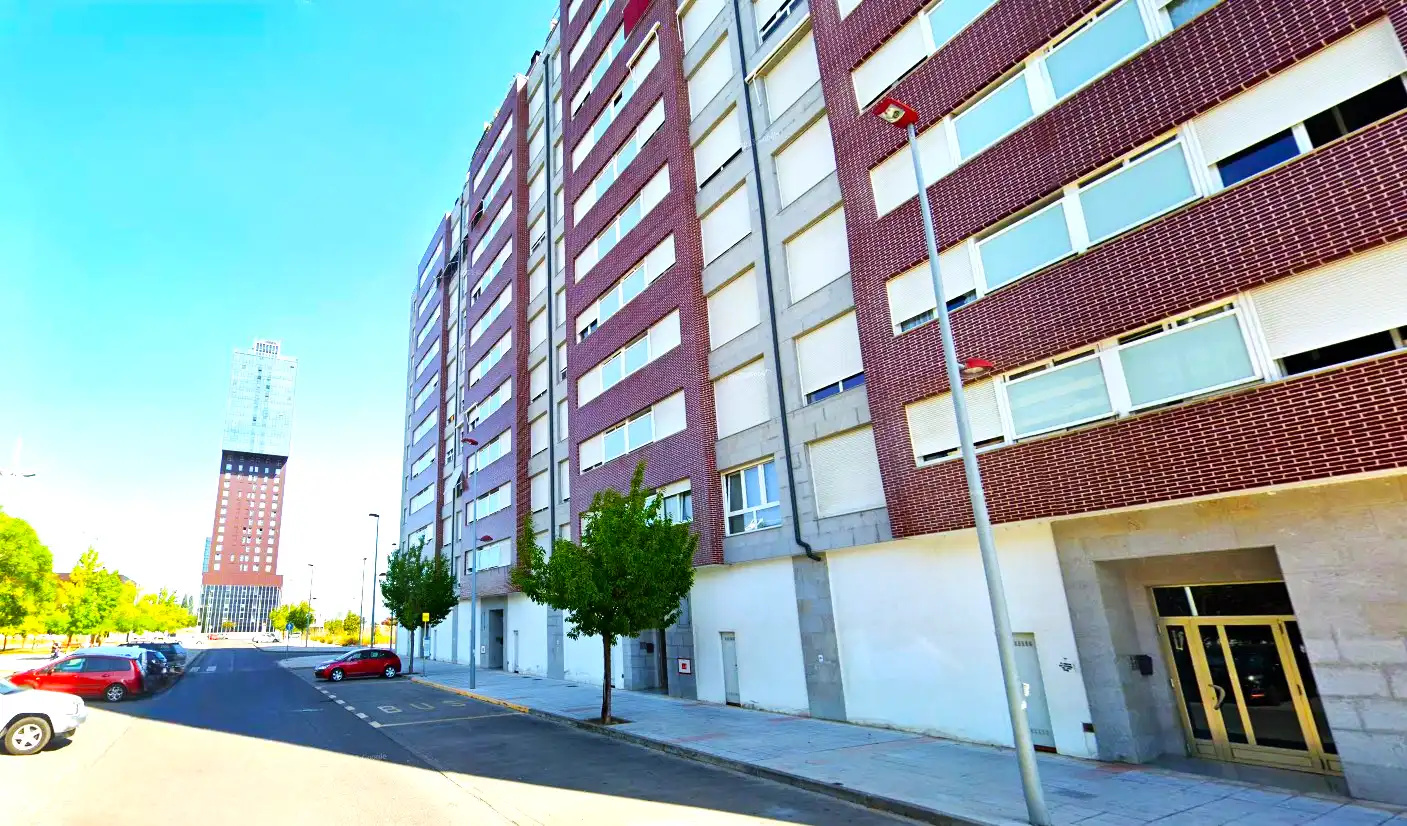 Vista exterior de Garaje en venta en Ponferrada