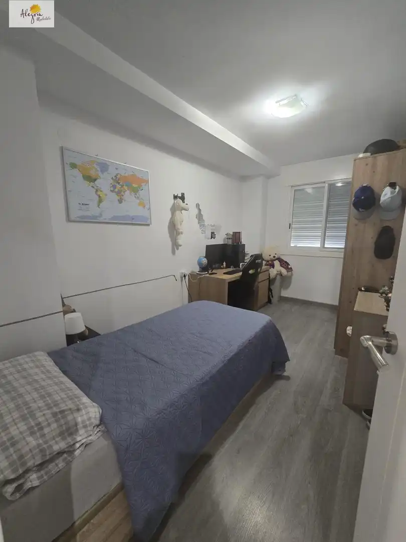 Dormitori de Apartament en venda en Paterna amb Aire condicionat, Traster i Moblat