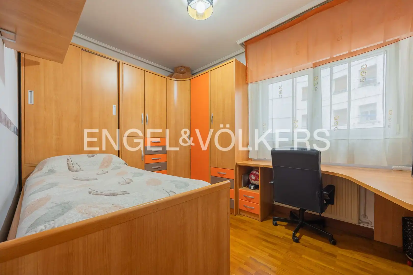 Habitación de Piso en venta en Bilbao  con Calefacción y Terraza