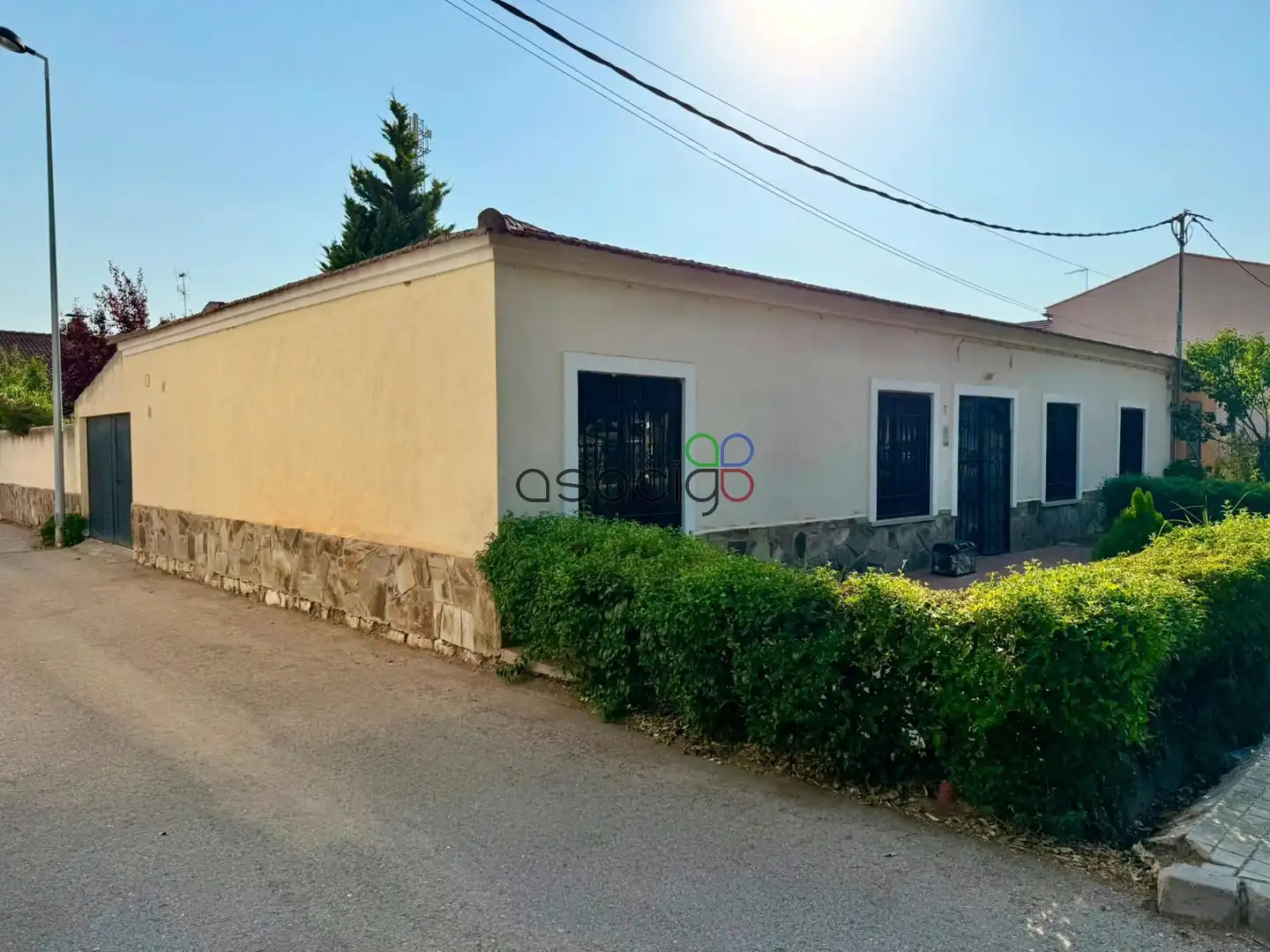 Vista exterior de Casa o xalet en venda en Alovera amb Calefacció, Jardí privat i Terrassa