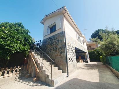 Vista exterior de Casa o xalet en venda en Els Hostalets de Pierola amb Aire condicionat, Calefacció i Jardí privat