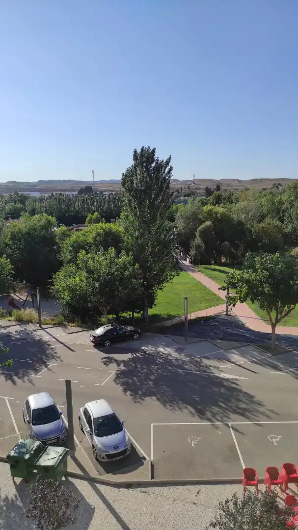 Vista exterior de Dúplex en venta en Cadrete con Aire acondicionado, Calefacción y Parquet