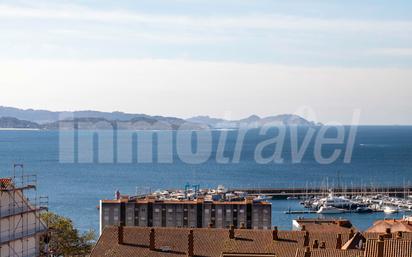 Außenansicht von Dachboden zum verkauf in Sanxenxo mit Terrasse und Balkon