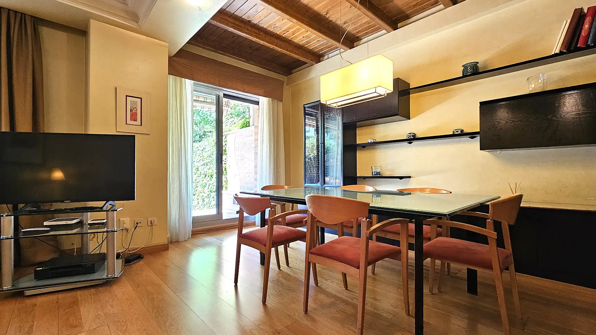 Comedor de Casa adosada en venta en Zaragoza con Aire acondicionado, Calefacción y Jardín privado