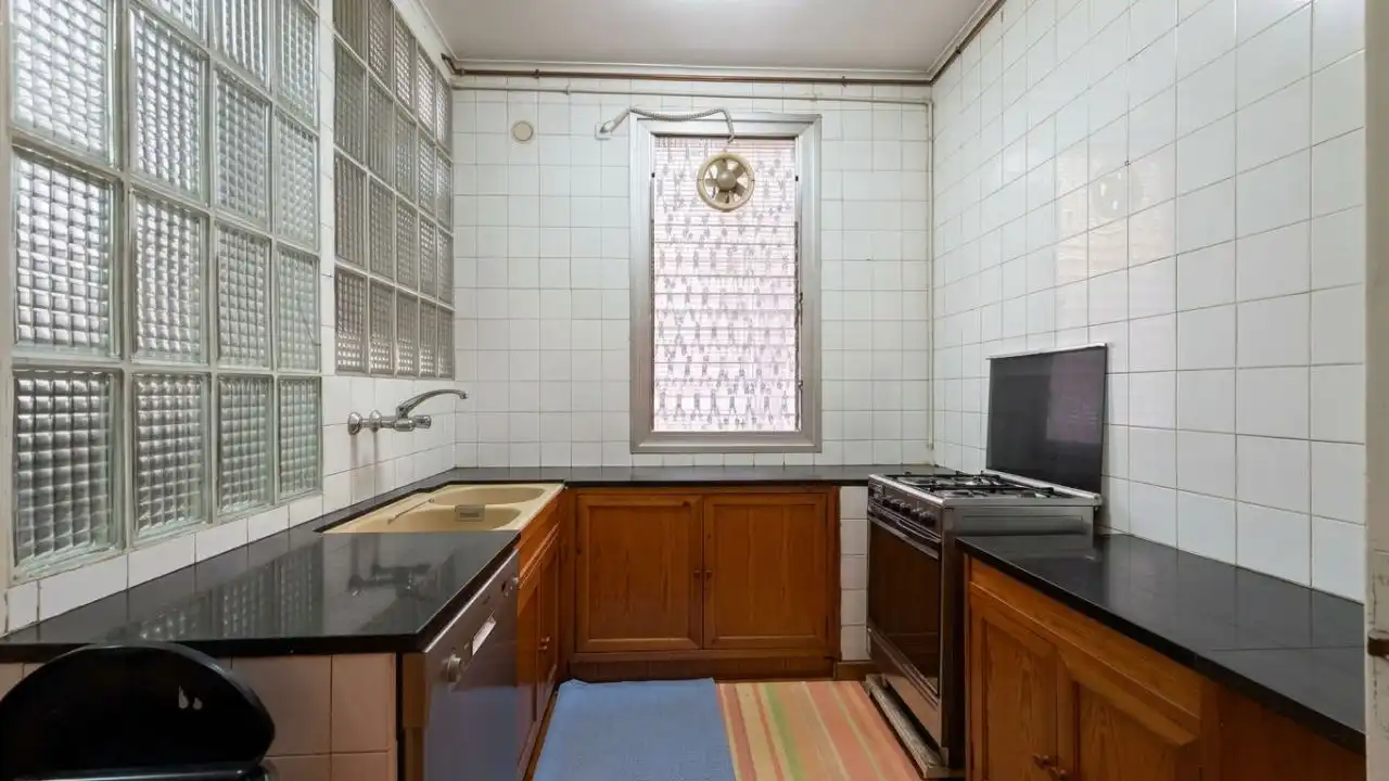 Küche von Wohnung zum Verkauf in Barcelona mit Terrasse und Balkon