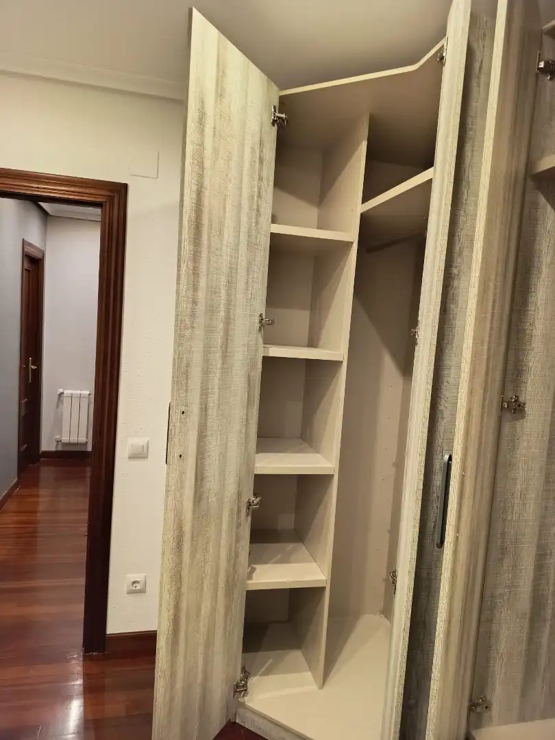 Dormitori de Pis en venda en Voto amb Calefacció, Terrassa i Moblat