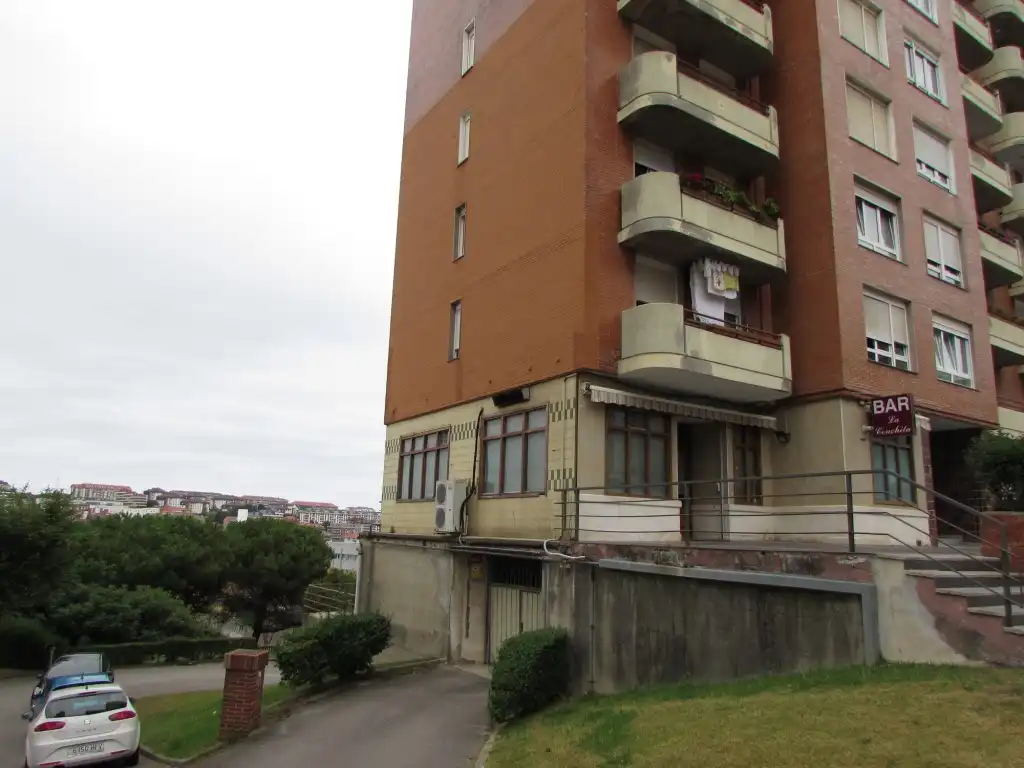Business premises for sale in Calle Honduras 20, imagen 2