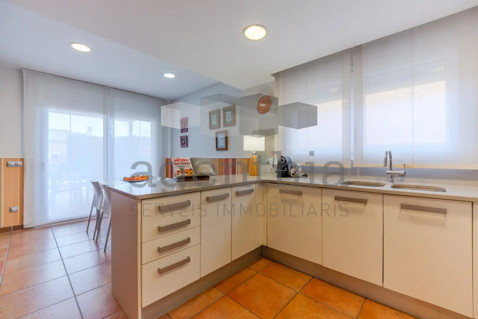 Cocina de Casa o chalet en venta en Quart con Aire acondicionado, Calefacción y Piscina