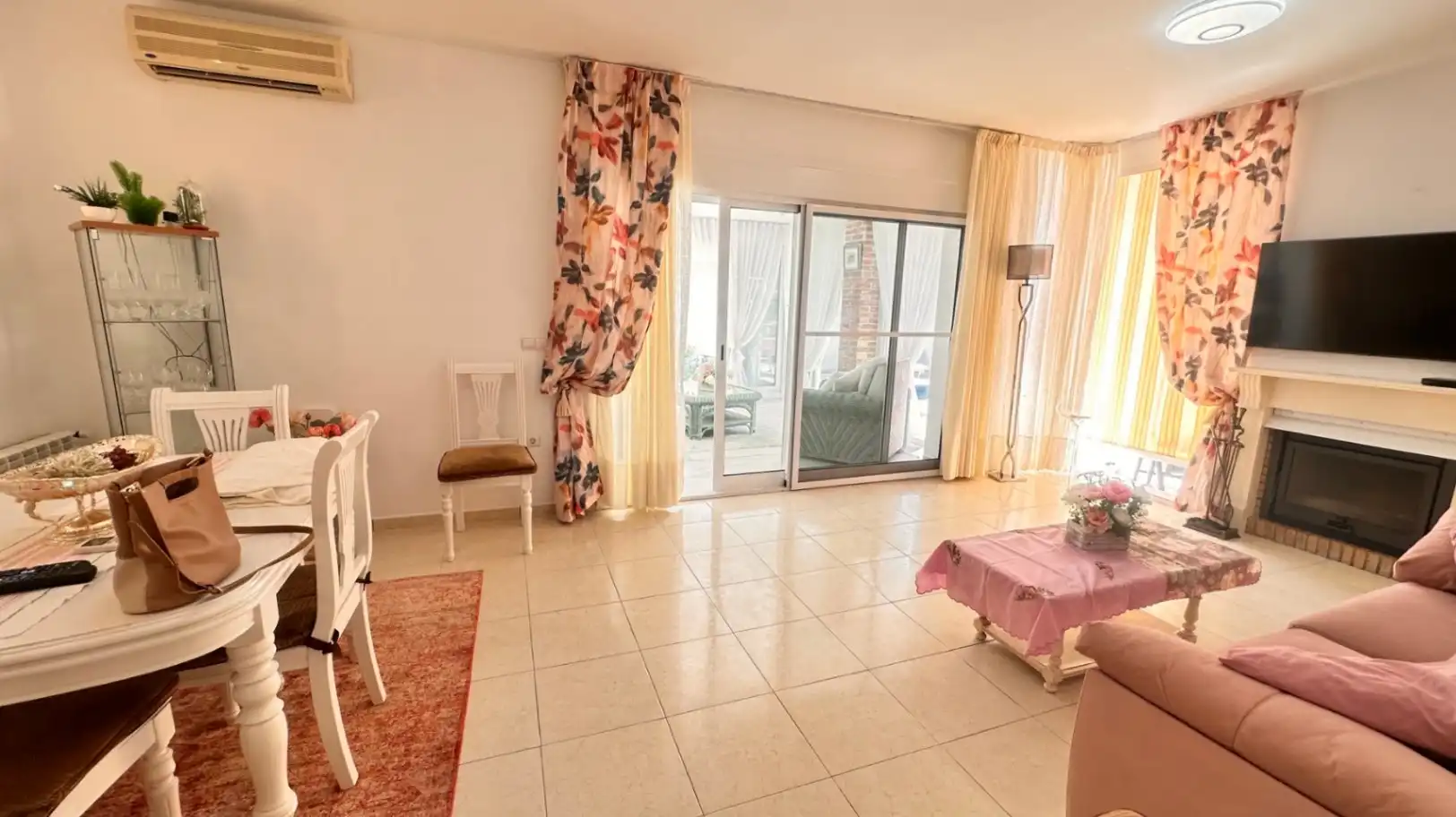 Detached house with pool for sale in El Montgó, imagen 4