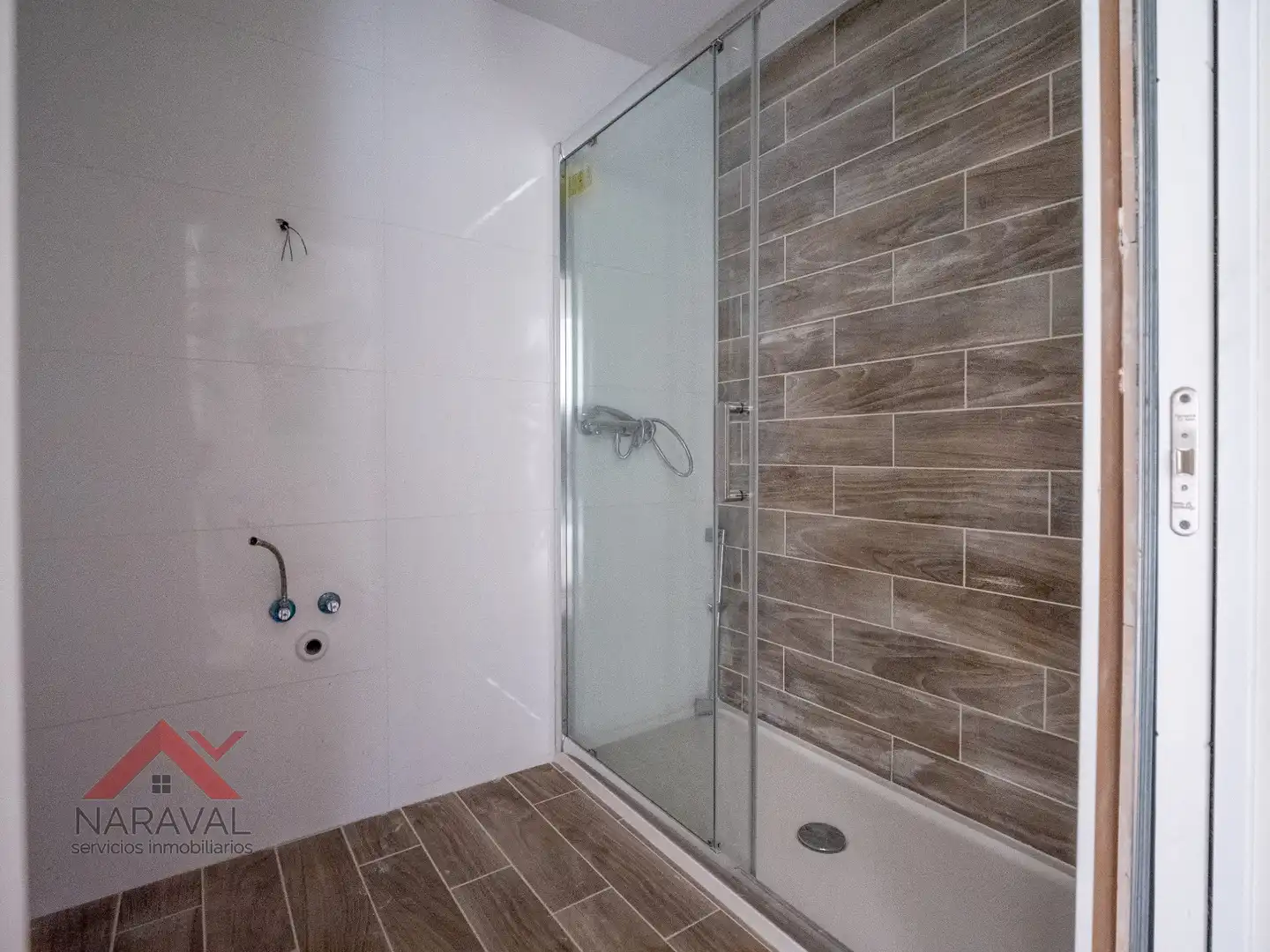 Badezimmer von Wohnung zum Verkauf in Aranguren mit Klimaanlage, Heizung und Terrasse
