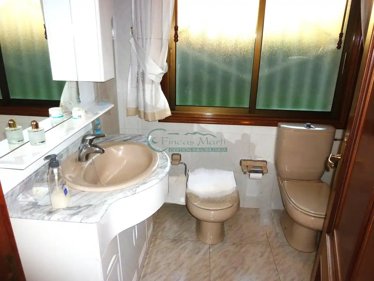 Bathroom of Houses for sale in Vigo   with Heating, Private garden and Parquet flooring