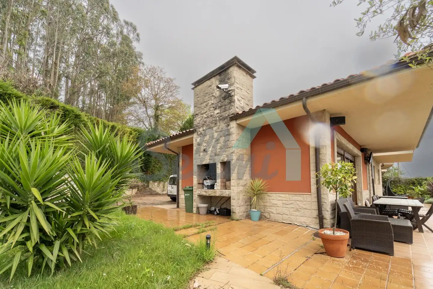 Jardín de Casa o chalet en venta en Oviedo  con Calefacción, Jardín privado y Parquet