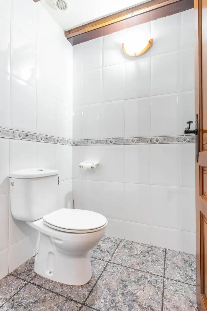 Baño de Casa o chalet en venta en Caso con Calefacción, Jardín privado y Terraza