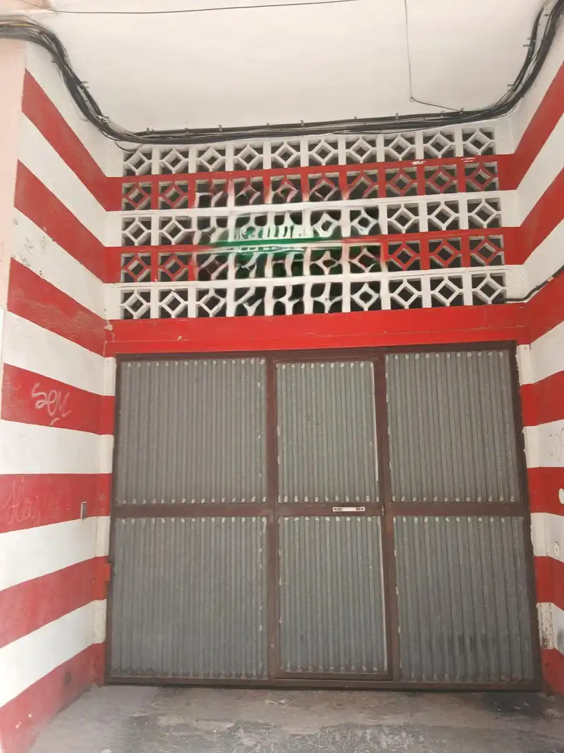 Vista exterior de Garatge en venda en Valencia