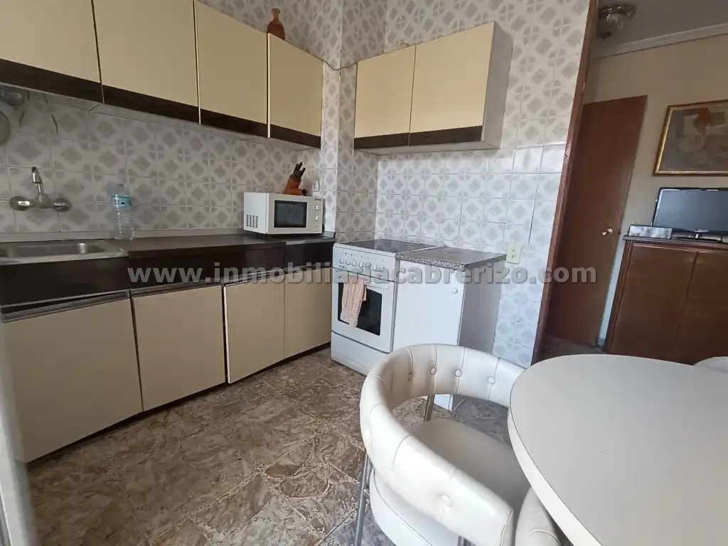 Cuina de Pis en venda en  Logroño amb Calefacció, Parquet i Terrassa