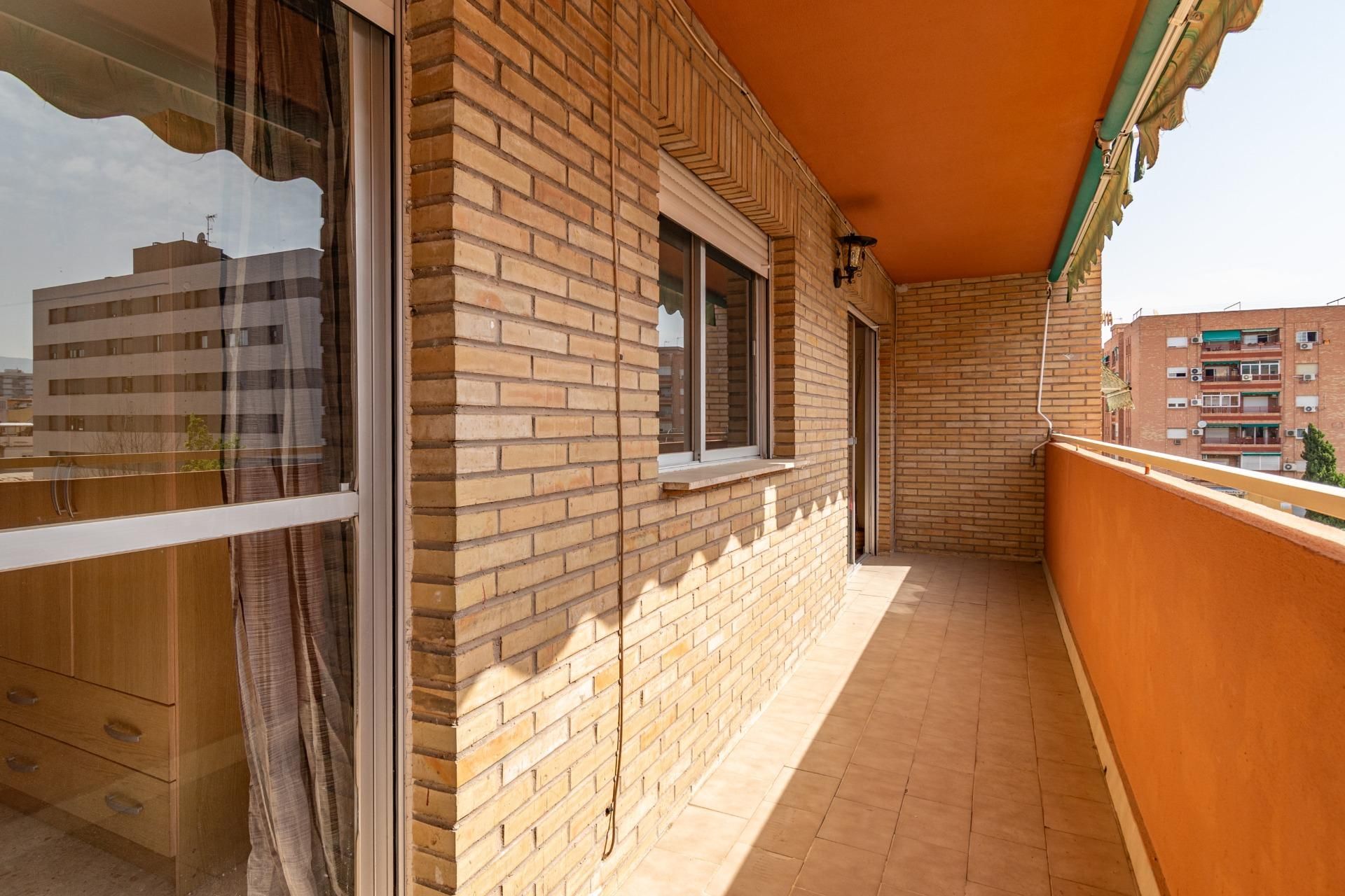 Terrassa de Pis en venda en  Granada Capital amb Terrassa i Balcó