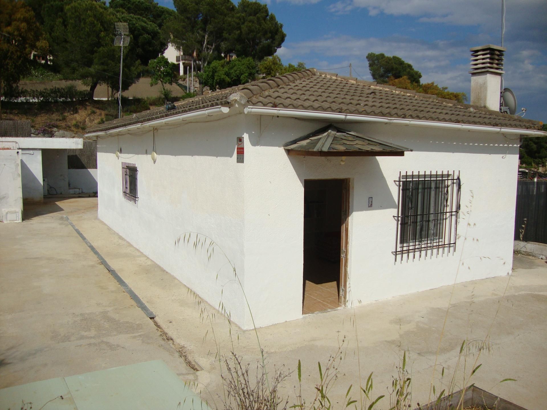 Exterior view of House or chalet for sale in Sant Cebrià de Vallalta