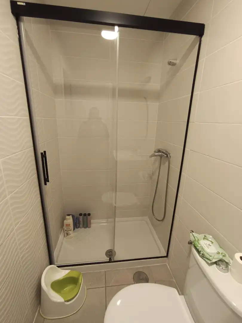 Baño de Piso en venta en Málaga con Jardín privado, Terraza y Piscina comunitaria