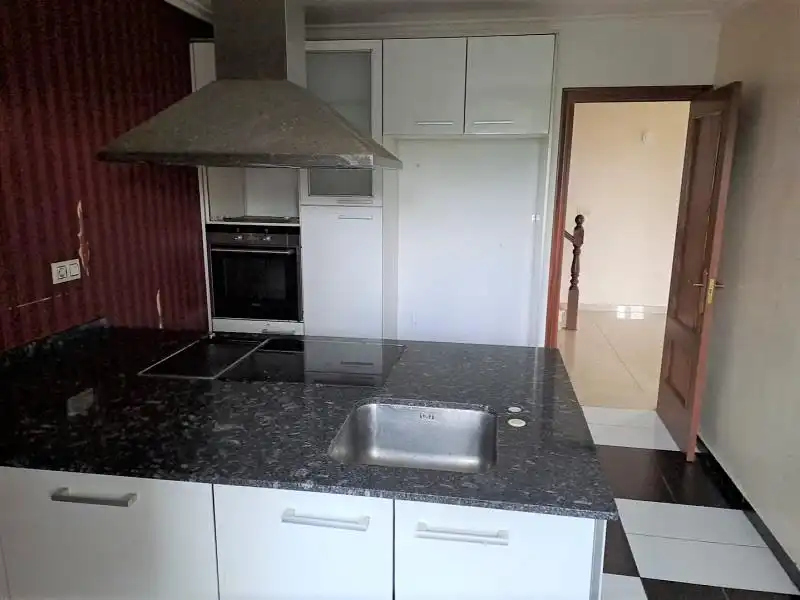 Cuina de Casa adosada en venda en A Cañiza   amb Terrassa i Alarma