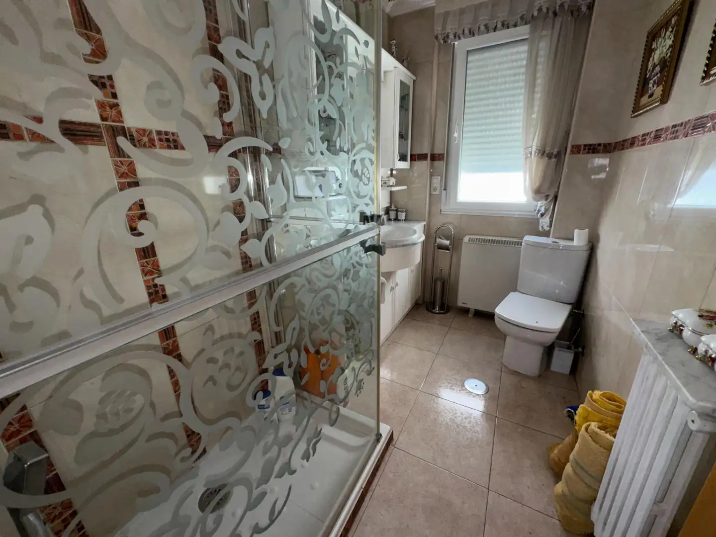 Baño de Piso en venta en Ponferrada con Calefacción, Trastero y Amueblado