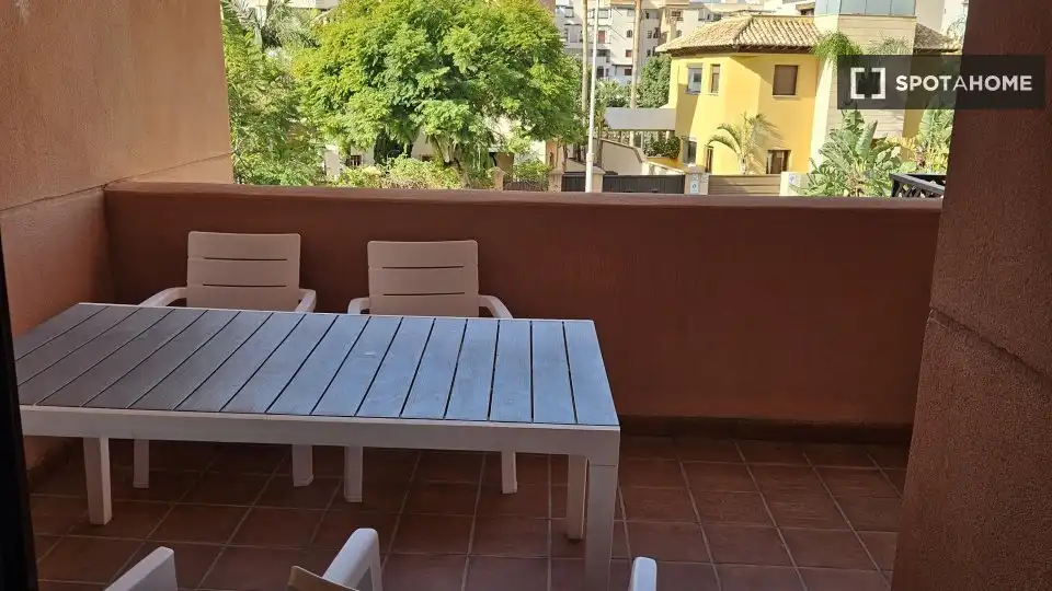 Terrassa de Apartament per a compartir en Motril amb Aire condicionat, Terrassa i Moblat