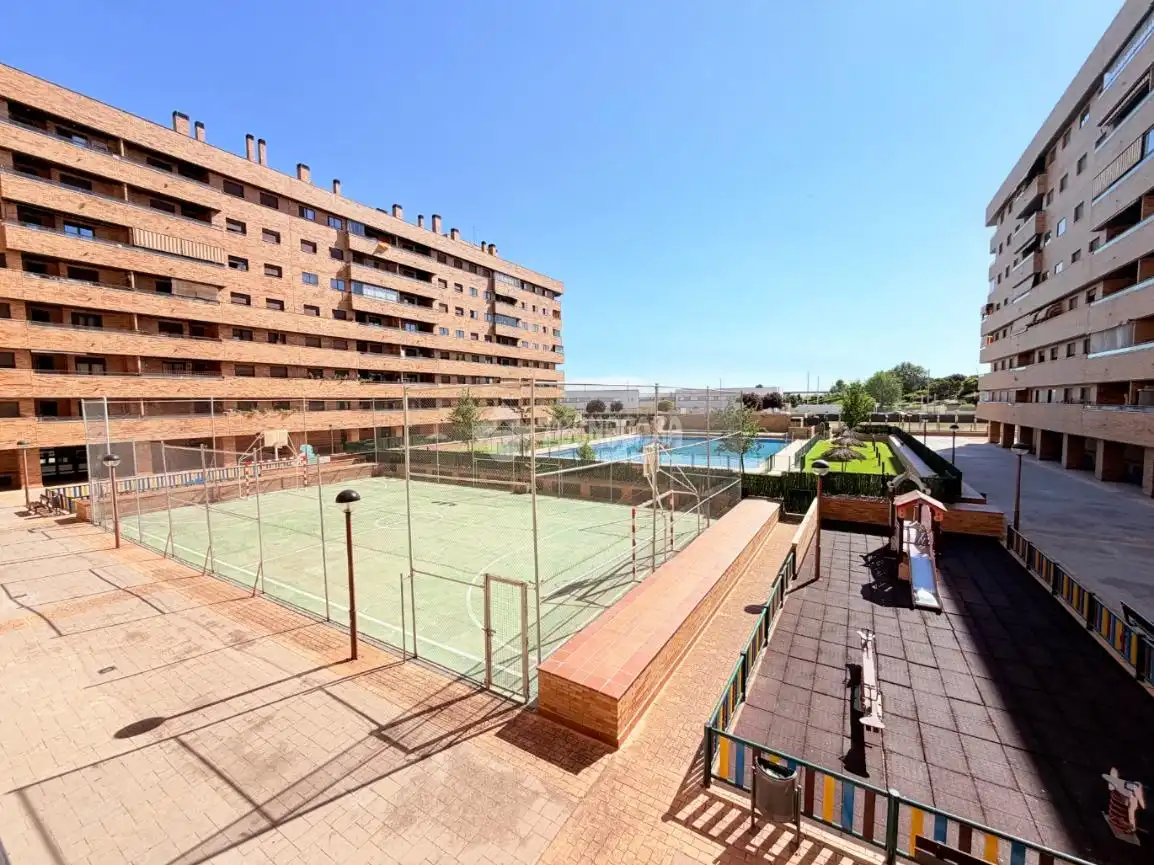 Vista exterior de Piso en venta en Seseña con Aire acondicionado, Calefacción y Terraza