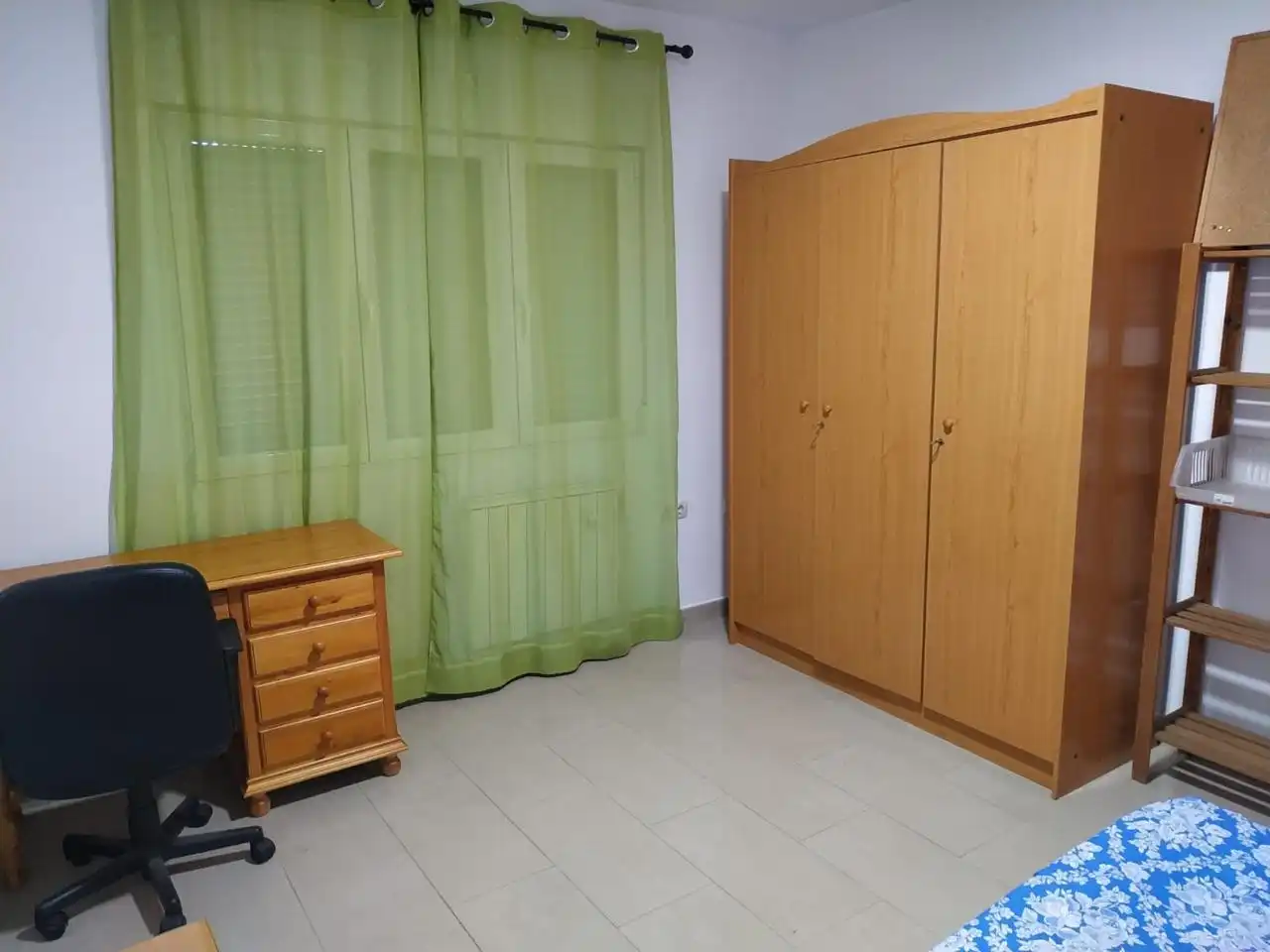 Bedroom of Flat for rent in Granada  with Furnished