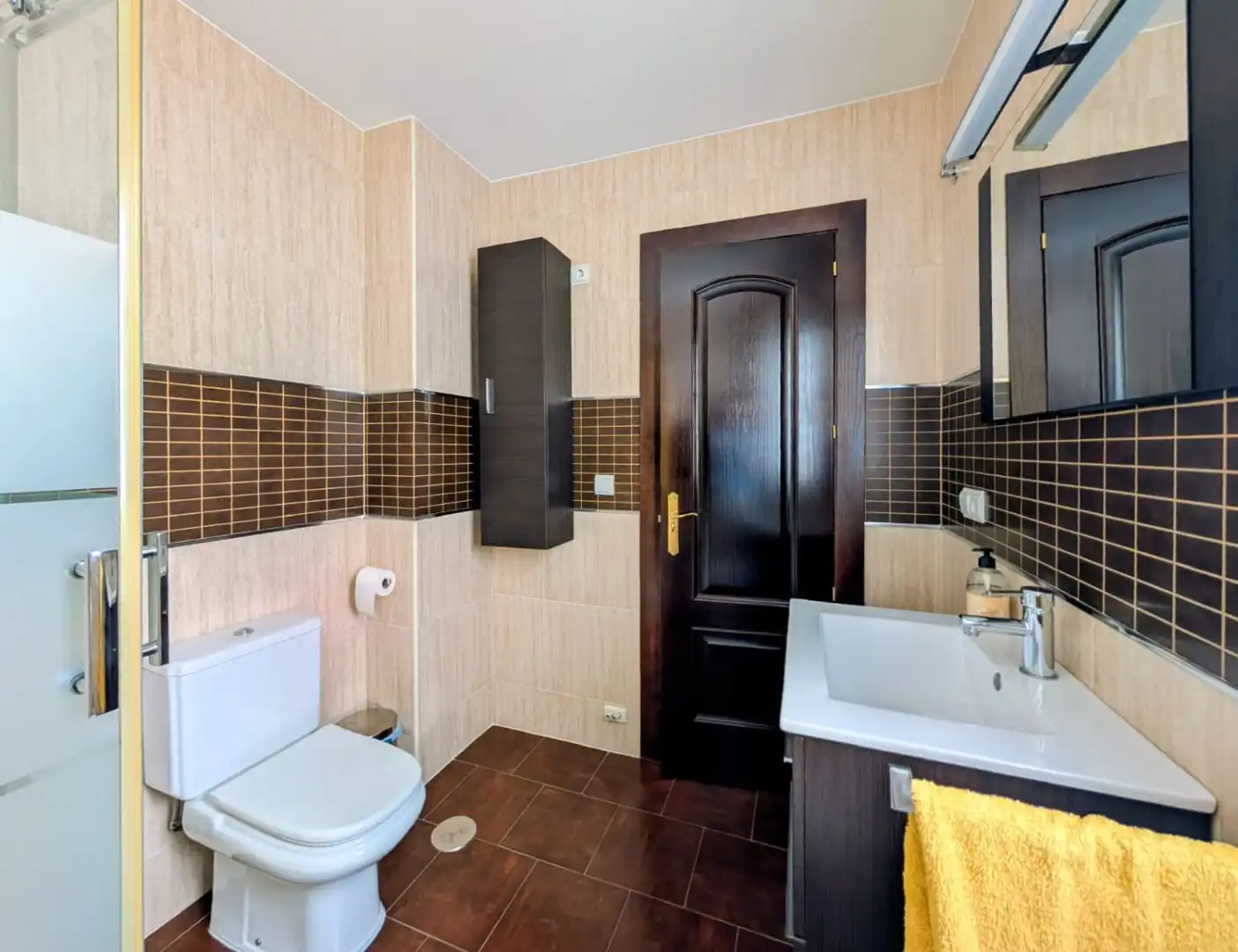 Baño de Piso en venta en Loja con Aire acondicionado, Calefacción y Terraza