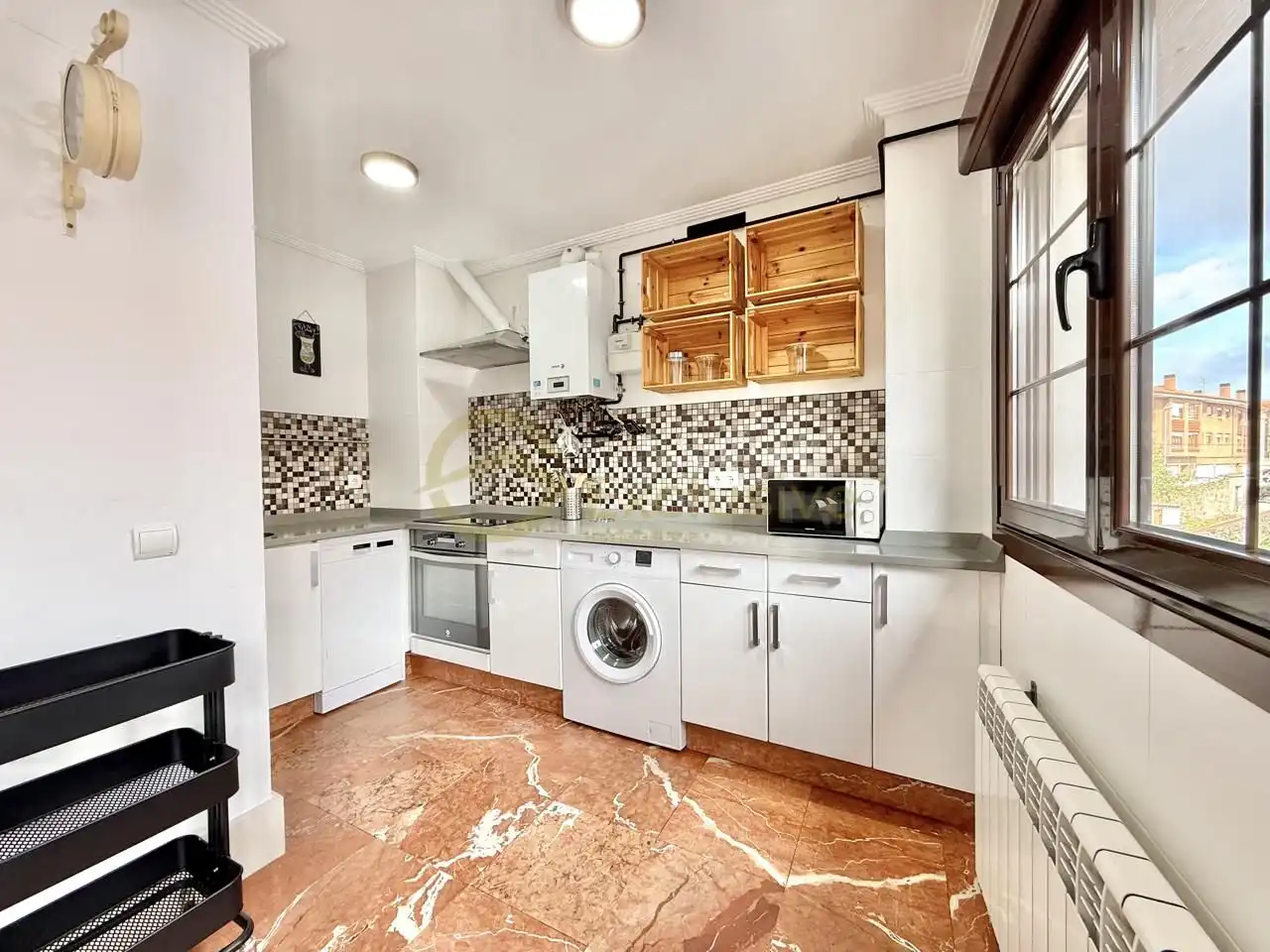 Cocina de Casa o chalet en venta en Avilés con Calefacción, Parquet y Trastero