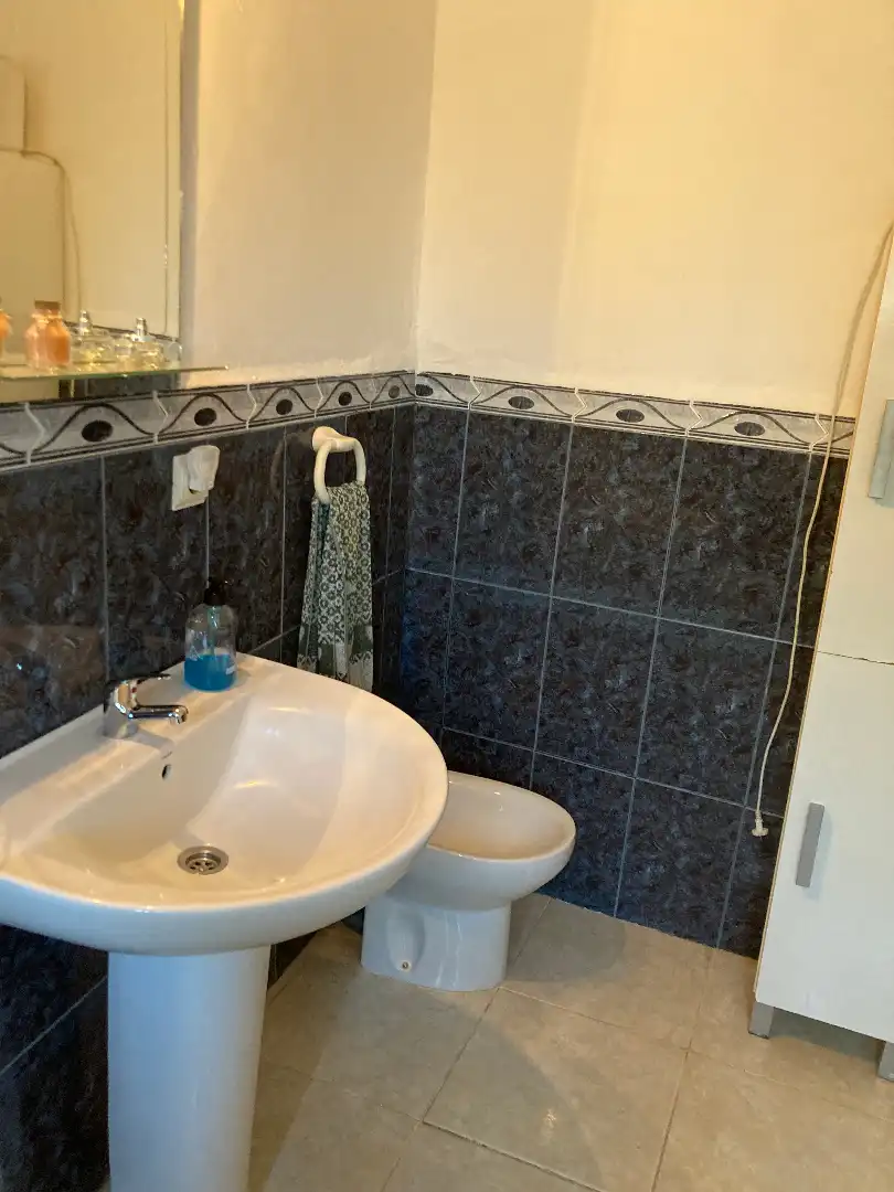 Baño de Casa o chalet de alquiler en Los Barrios con Aire acondicionado, Jardín privado y Amueblado