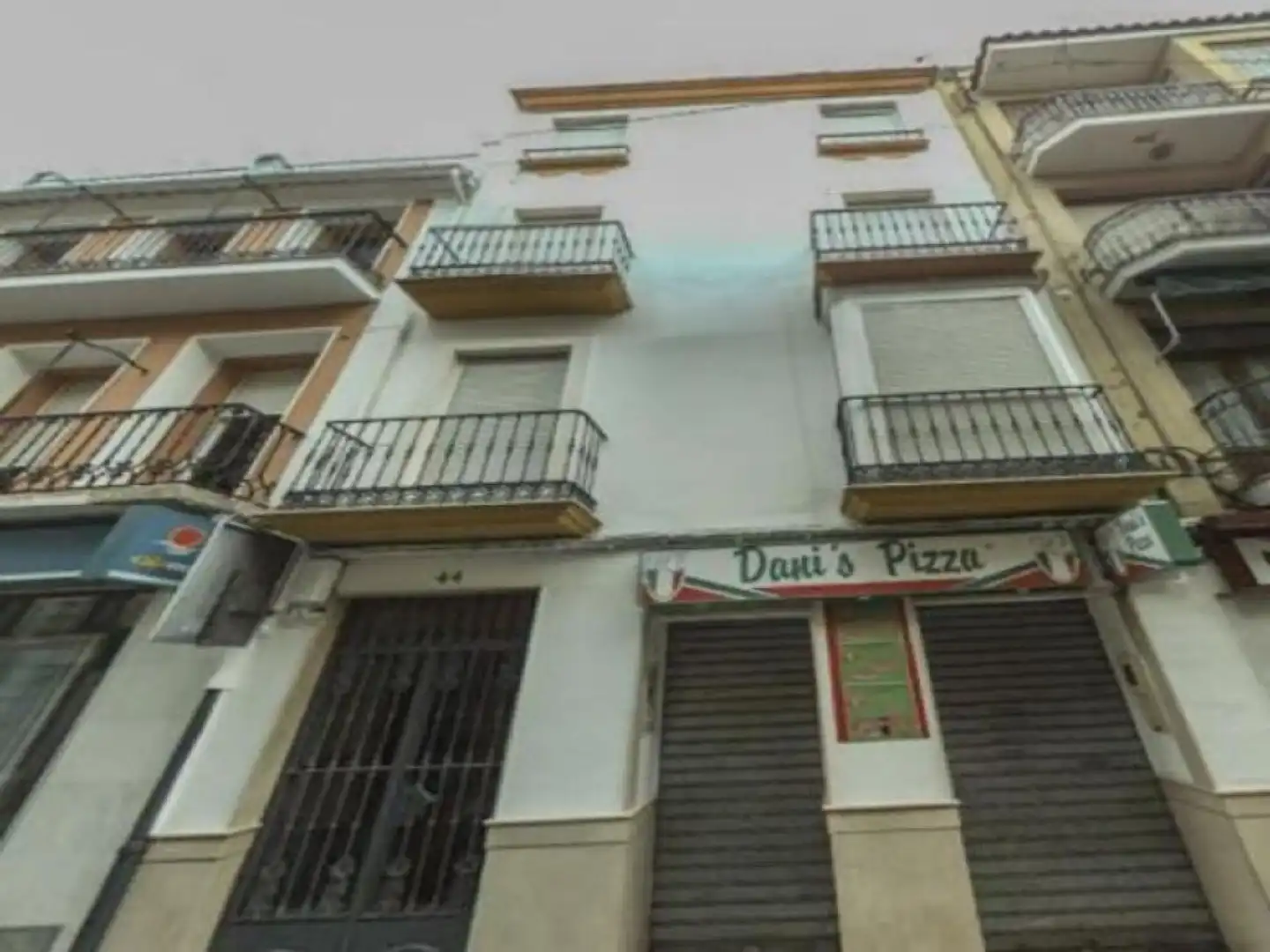 Vista exterior de Piso en venta en Cabra