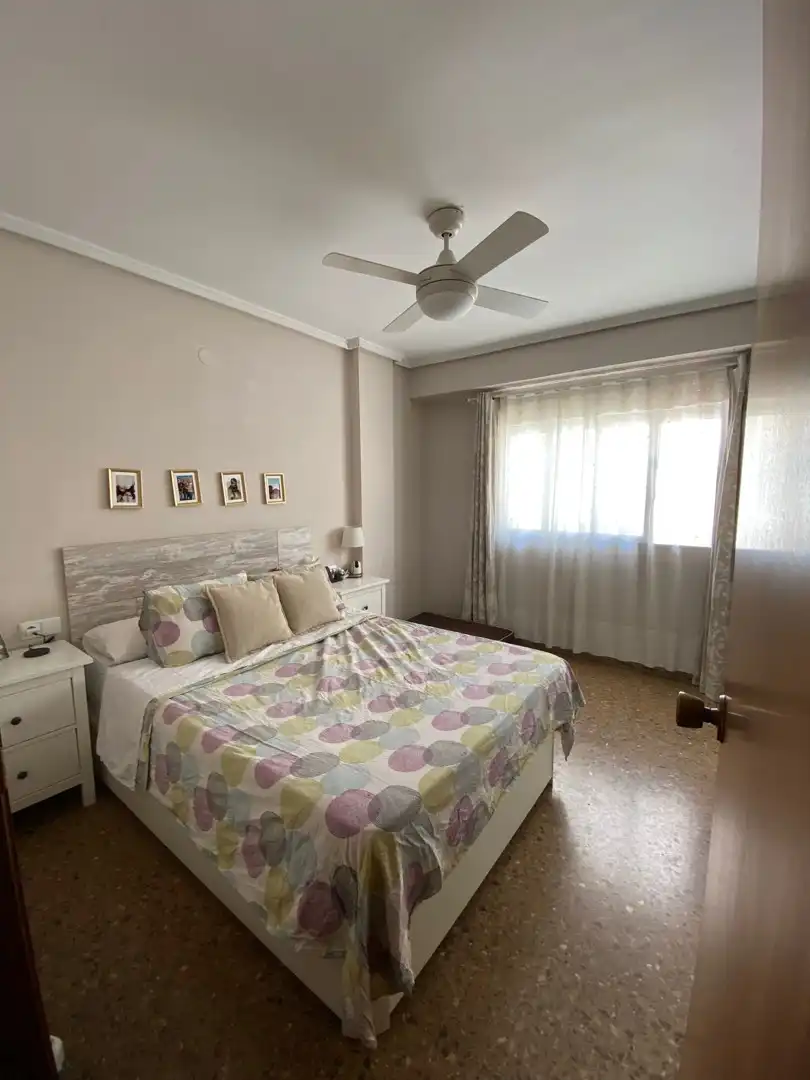 Dormitori de Apartament en venda en Valencia amb Moblat