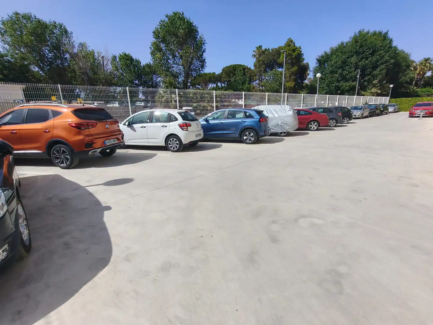 Parkplatz von Wohnungen zum Verkauf in Cambrils mit Klimaanlage, Terrasse und Ofen
