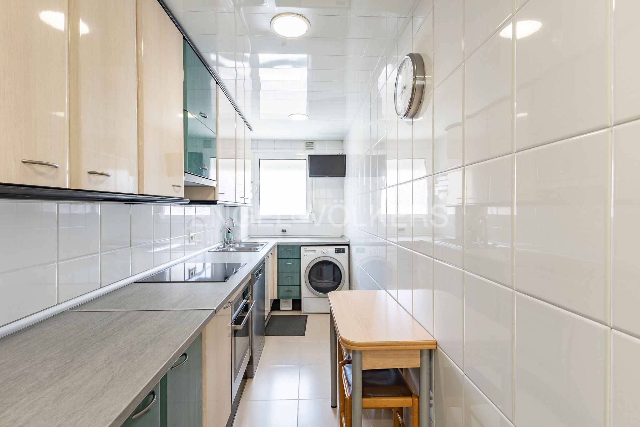 Cuina de Apartament en venda en Sant Feliu de Llobregat amb Aire condicionat, Calefacció i Parquet
