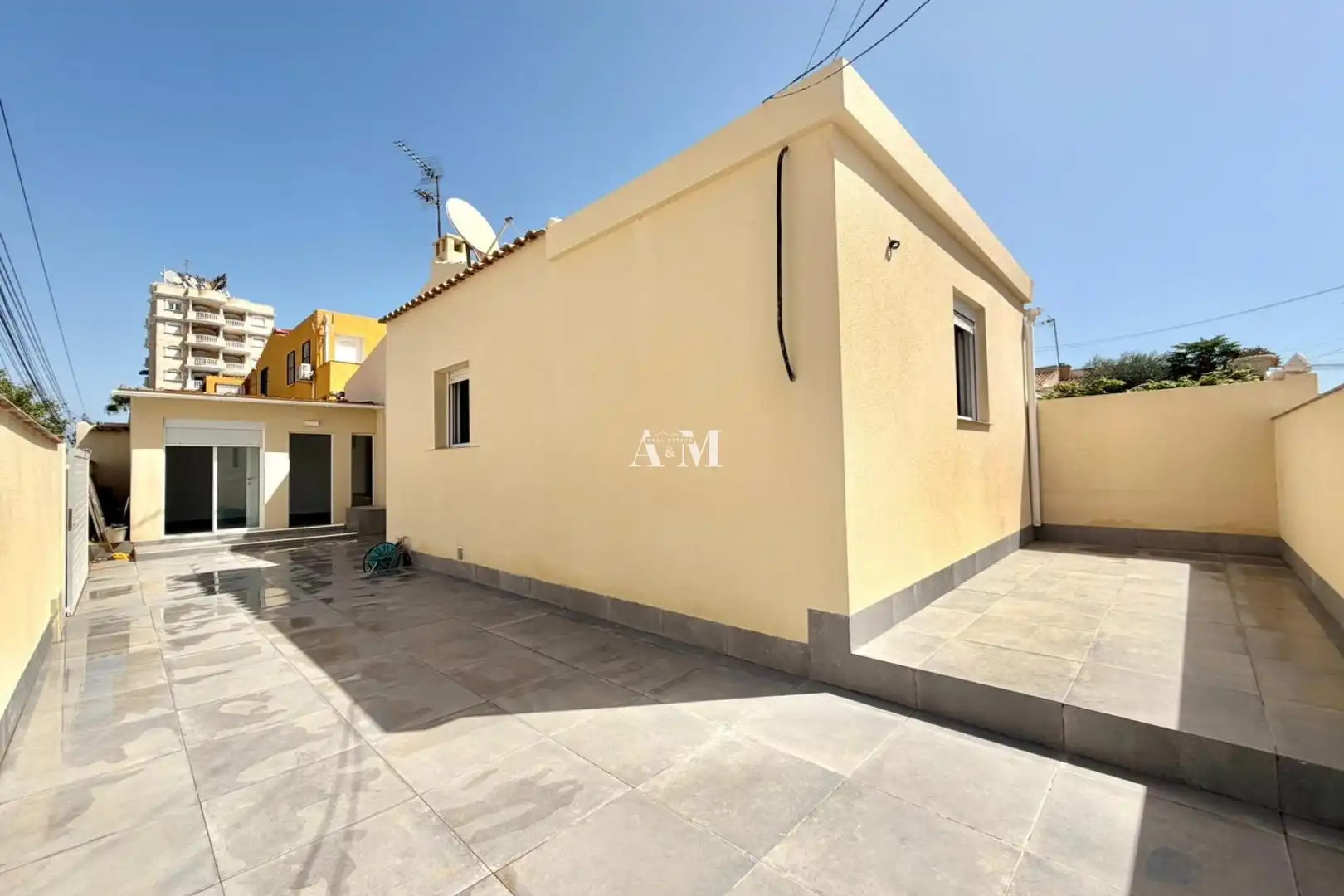Casa amb jardí en venda a Nueva Torrevieja - Aguas Nuevas